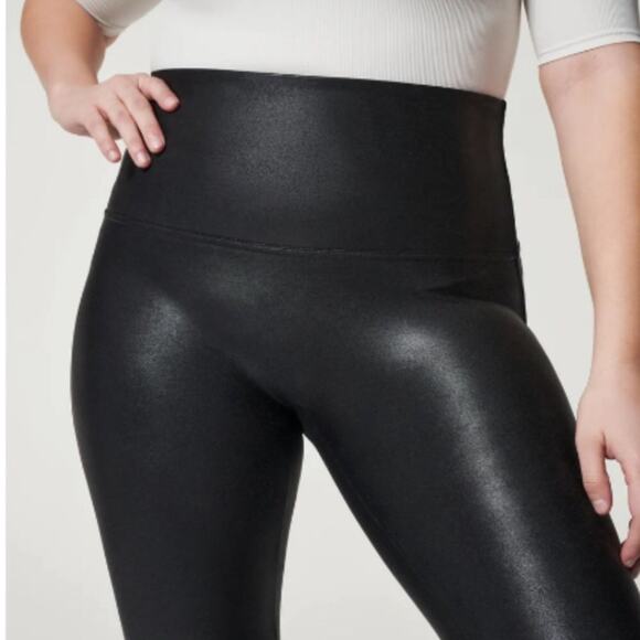 Like New Spanx leather look leggings black size s - Picture 10 of 11